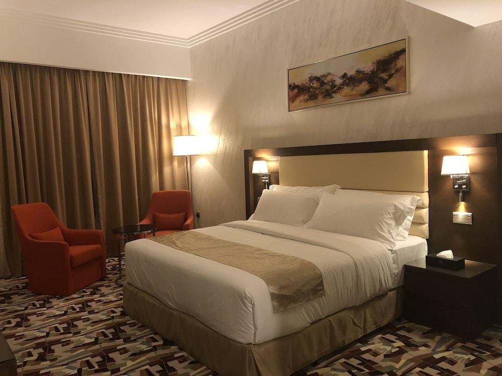 Al Murooj Grand Hotel Muscat Exterior foto